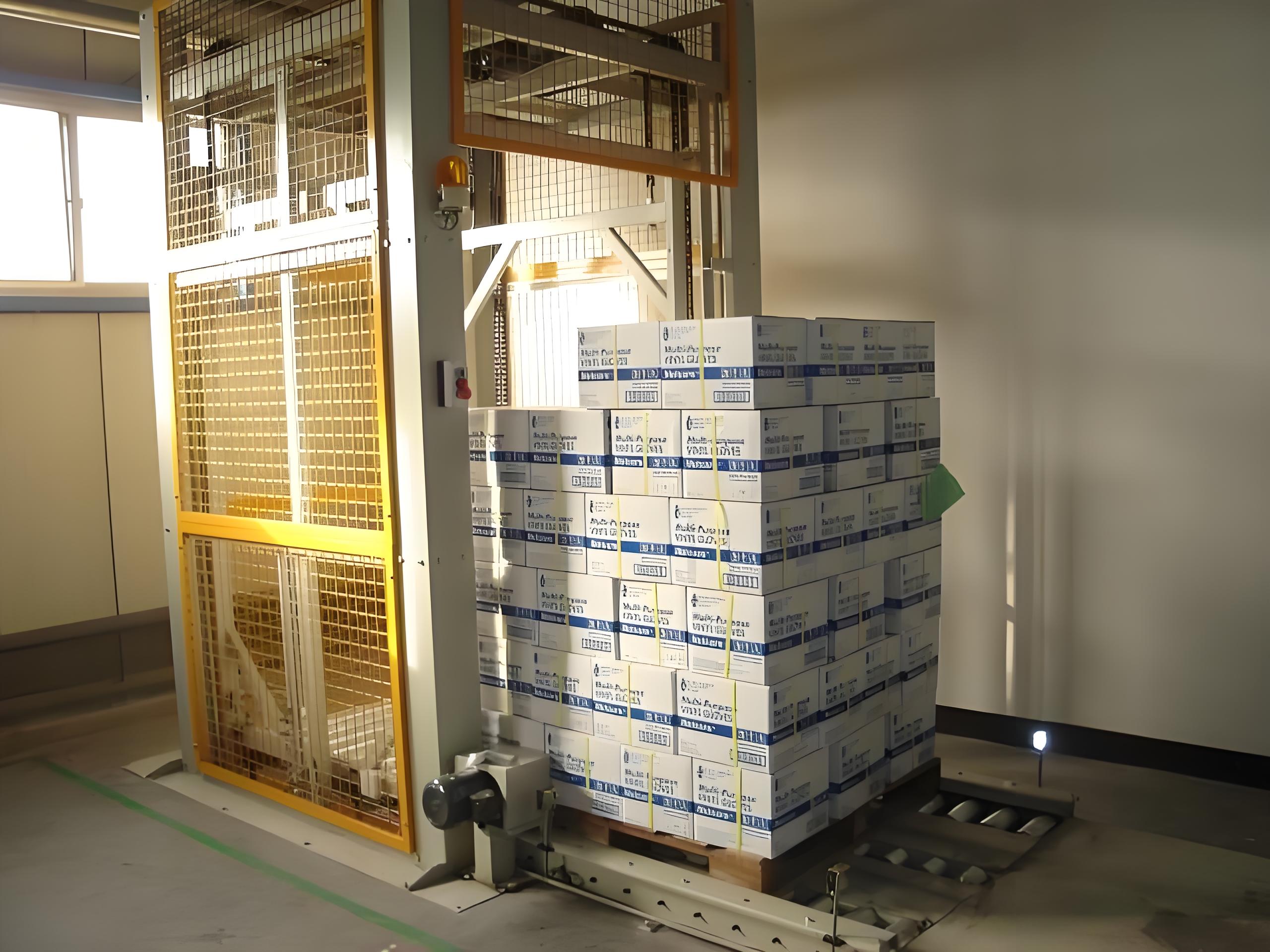 up and down lifting conveyor صعودا وهبوطا رفع الناقل