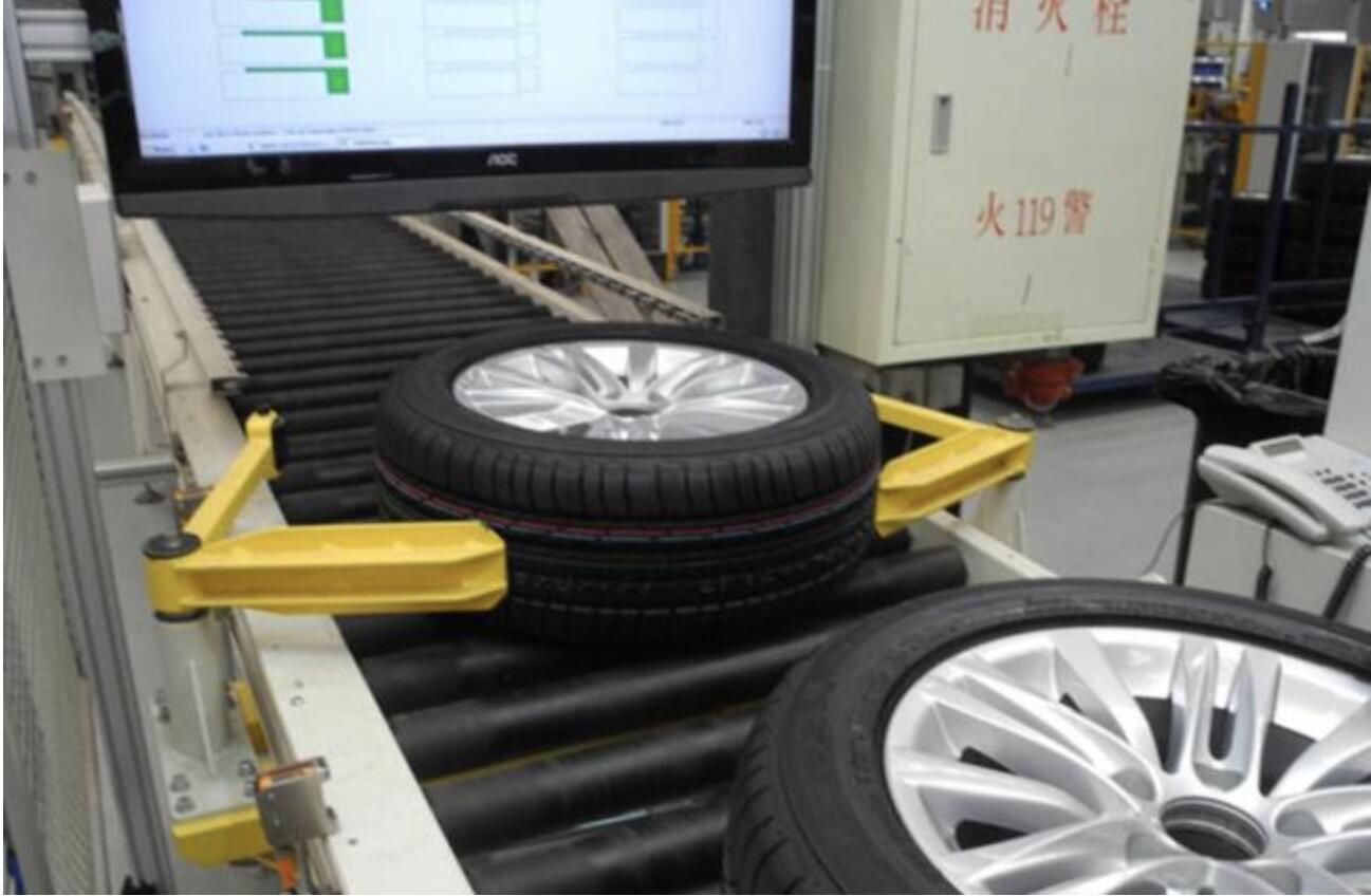 ناقل الأسطوانة الإطارات