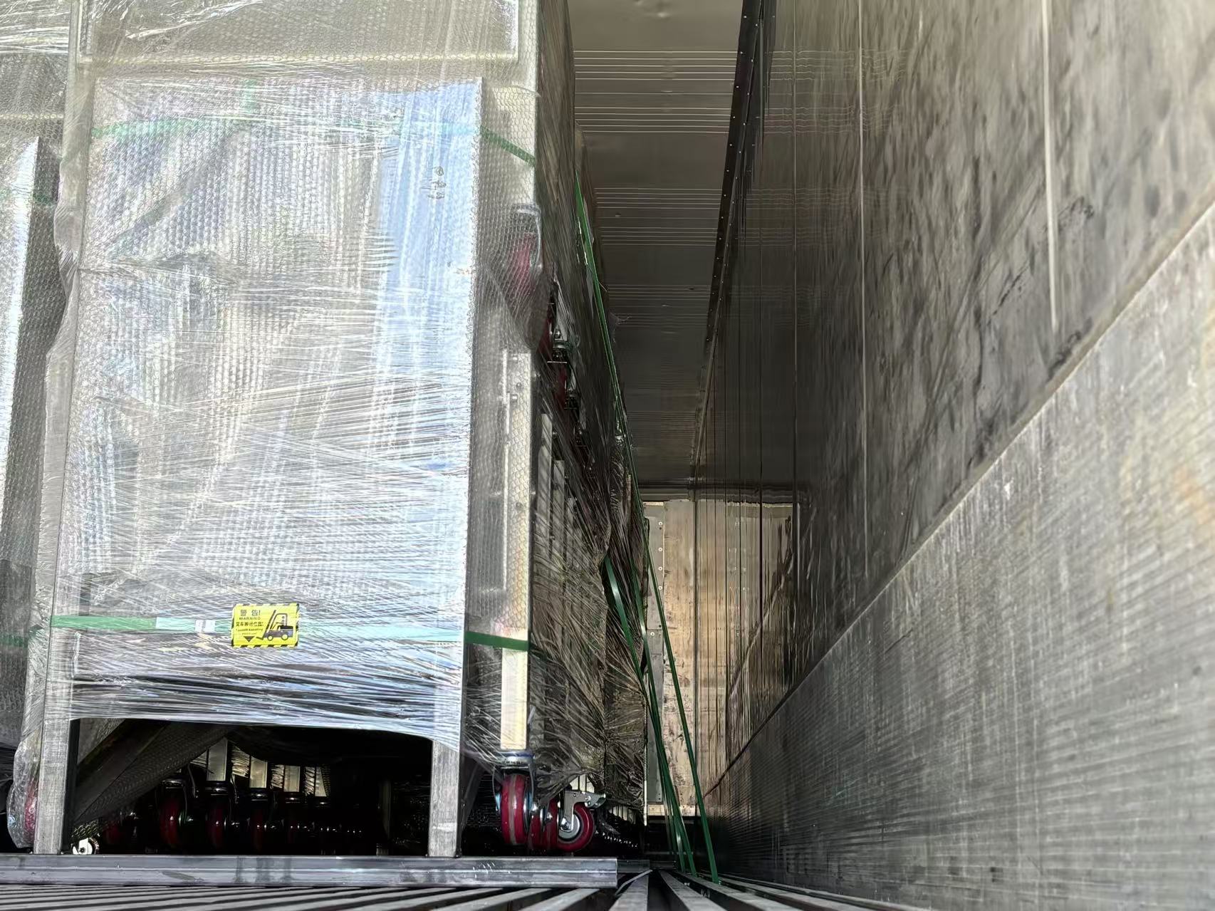 ناقل عجلة التزلج القابلة للتوسيع