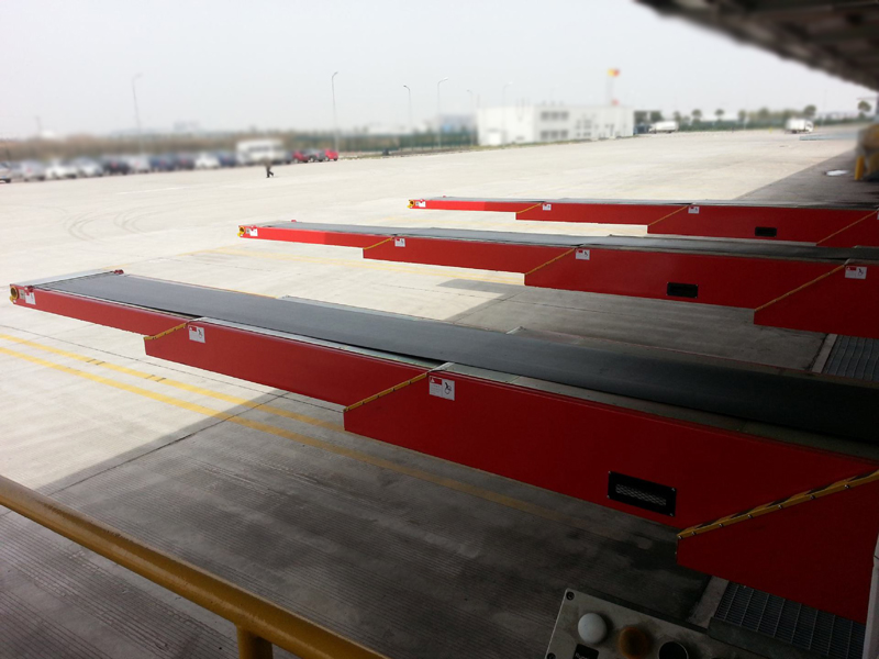 ناقل حزام تلسكوبي ثابت