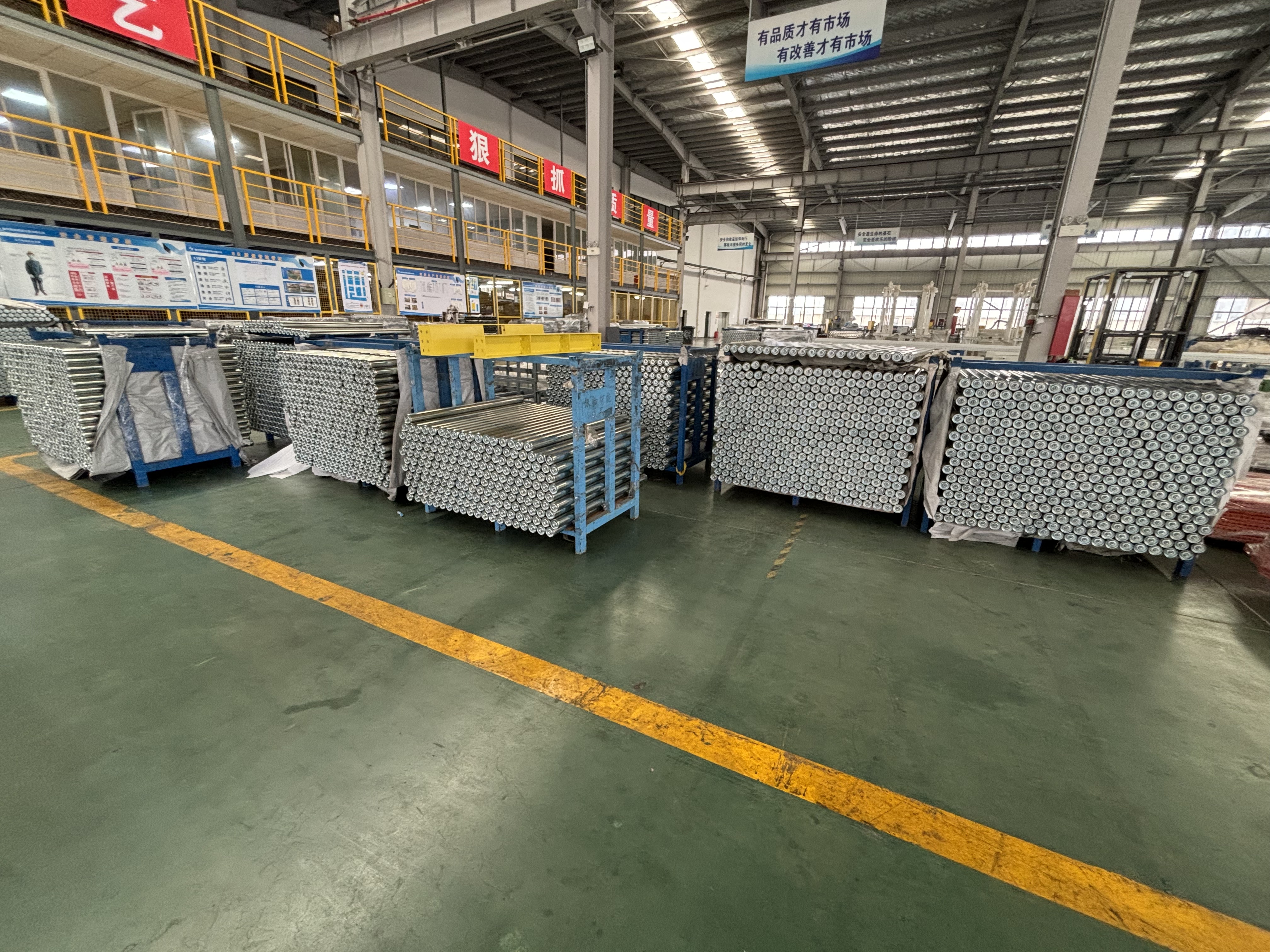 بكرة الجاذبية لسكة تدفق البليت