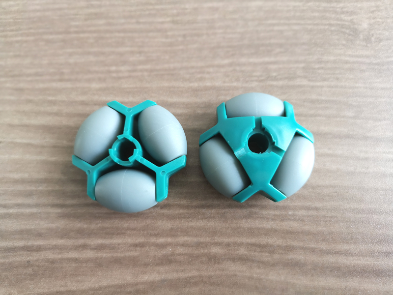 طبقتان omniwheels